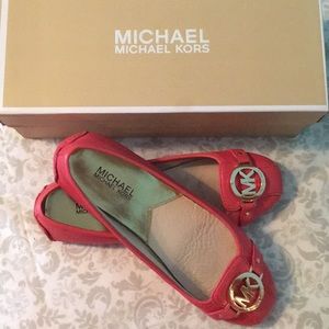 (Like New!) Michael Kors Leather Flats